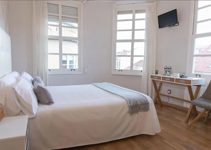 Zahara Pensión Ferrol